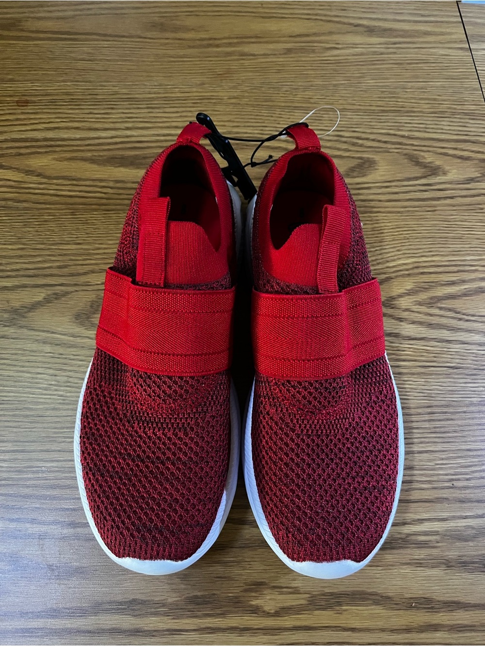 Men's Red Slip-On Knit Banded Jogging Sneakers Size 8